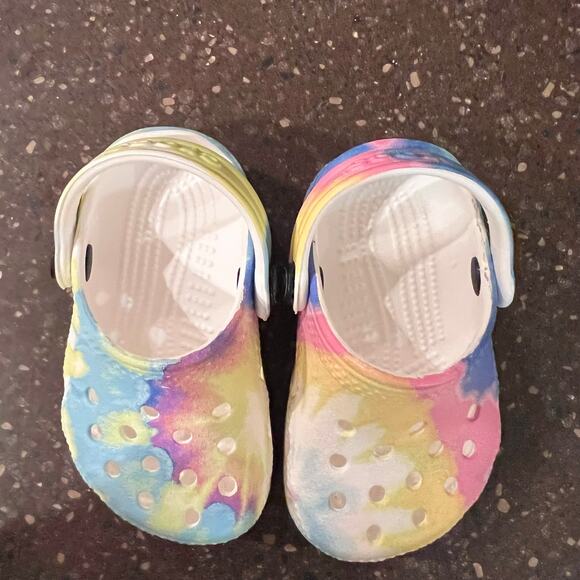 Crocs Childrens Youth Size c2/3 Classic Rainbow Tye Dye Clogs unisex toddler - Picture 3 of 7